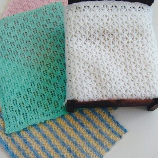 LR66 - 4 Bedspreads for the 1/24th Doll's House