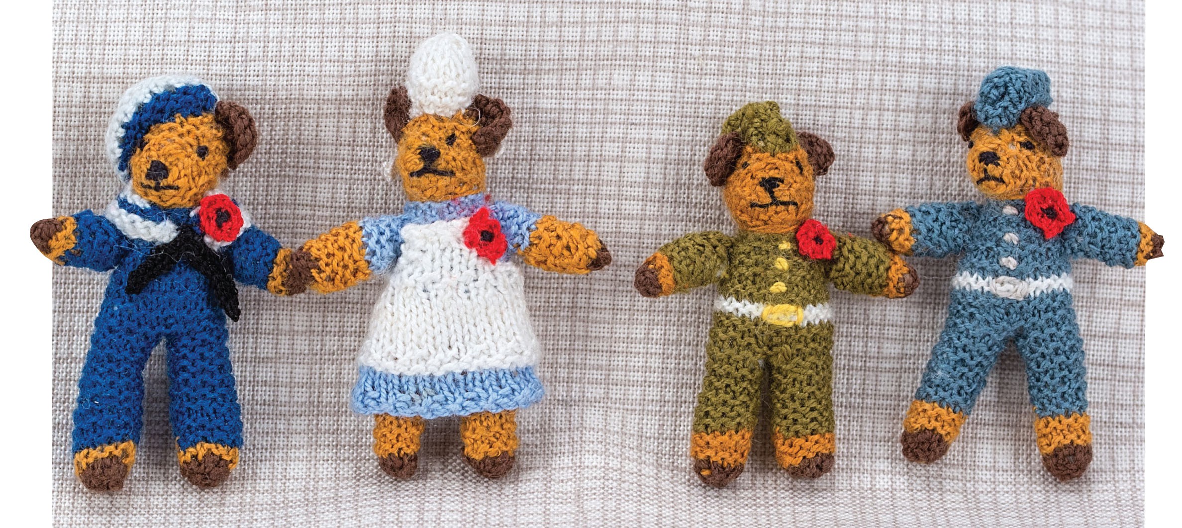 LR71 - Rememberance Day Bears