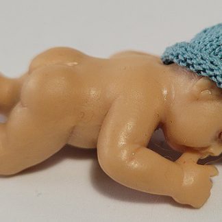 CW12 - Babies hat & bootees