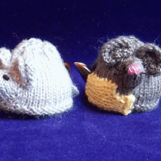 JM35 - Mouse T Cosy with Toy Option