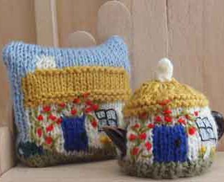 JM55 - Intarsia Tea Cosy and Cushion