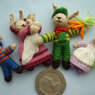 LR68 - 1/24th Scale Rabbit Family